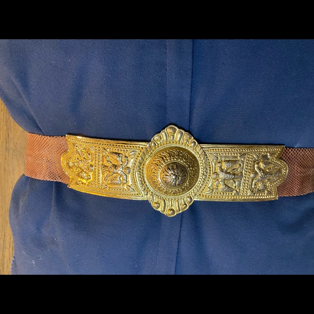 There is some wear on the inside of the leather. Great closure.